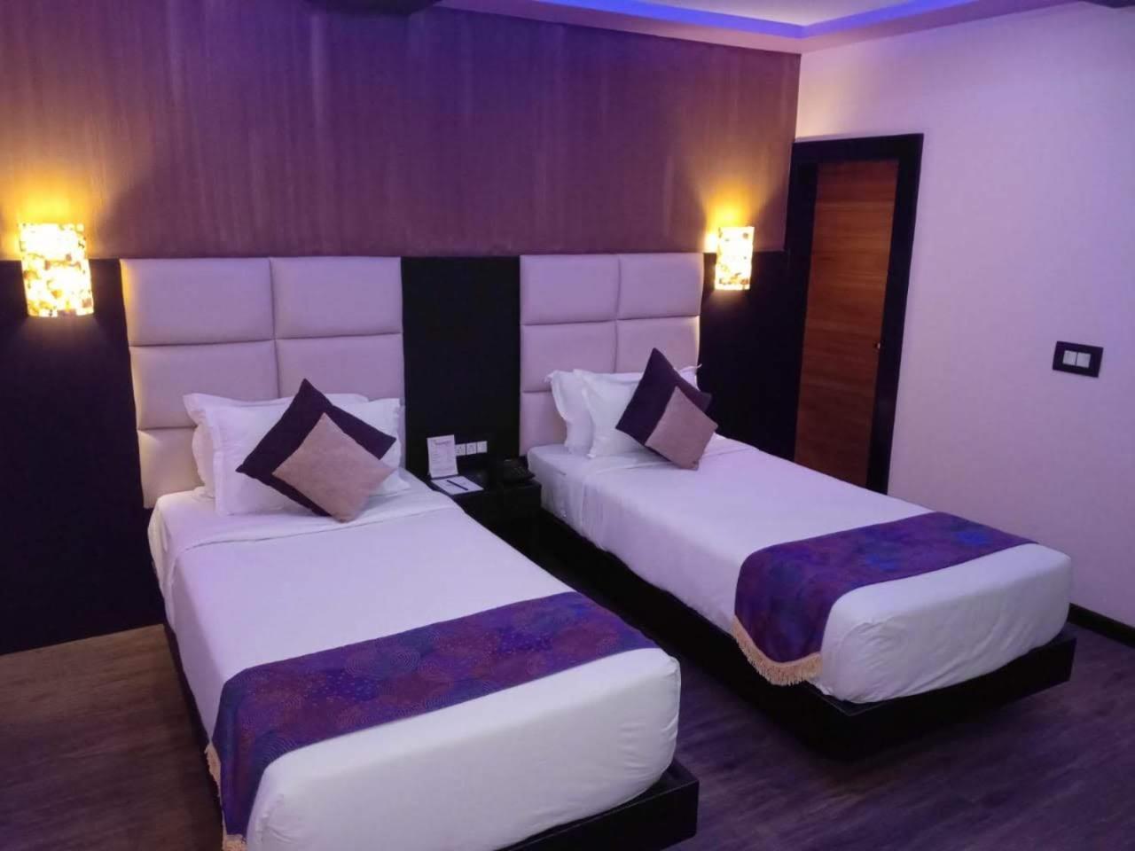 Dolphin Chocolate Inn Chandannagar Exterior foto